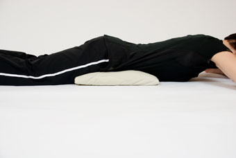 alternating leg lifts prone