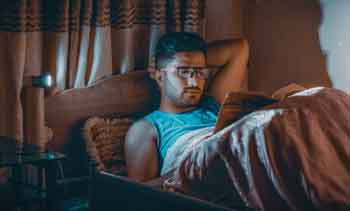 shoulder blade pain after sleeping